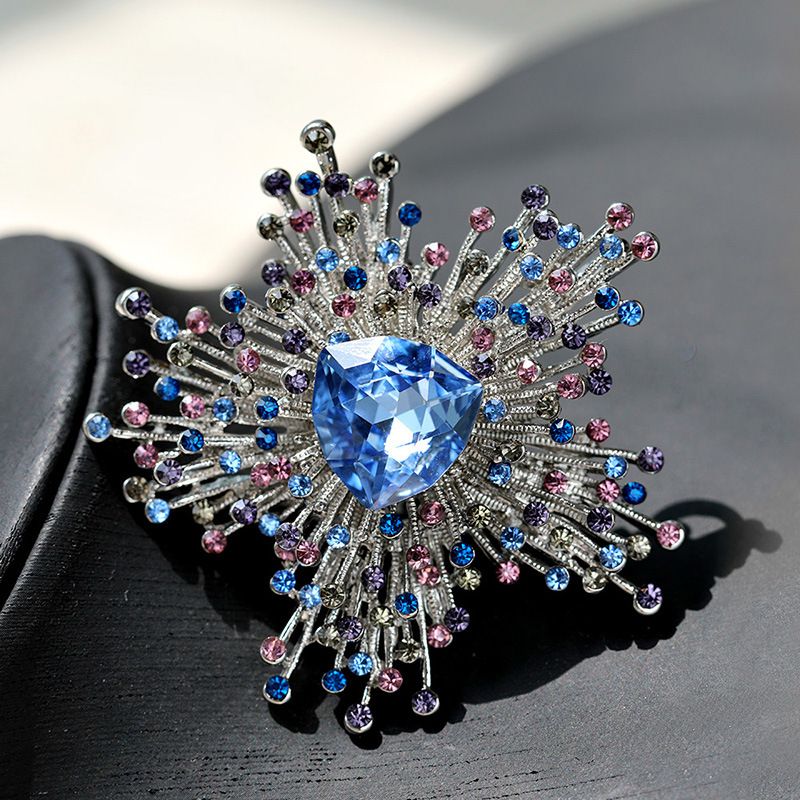 Swarovski Yaka İğnesi - Kolye (Altın Kaplama) - X0103 Görseli